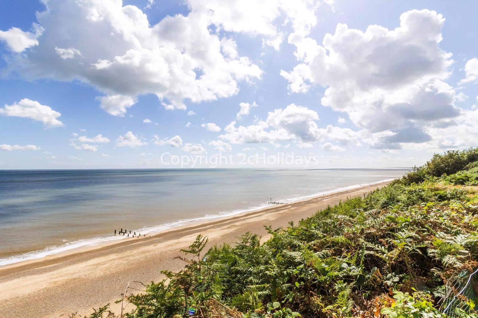 Beautiful Caravan For Hire With A Partial Sea View In Suffolk Ref 32042Az Лоустофт Экстерьер фото